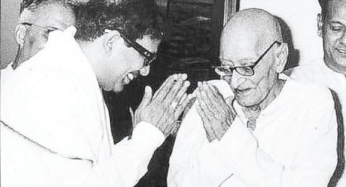 1. What was Kalaignar M. Karunanidhi's role in the Vanniyar reservation issue 2. How did Kalaignar M. Karunanidhi support Vanniyar reservation 3. What were the main policies of Kalaignar M. Karunanidhi regarding Vanniyar reservation 4. Why was Vanniyar reservation significant in Kalaignar M. Karunanidhi's political career 5. How did Kalaignar M. Karunanidhi's government address Vanniyar community demands 6. What were the outcomes of Kalaignar M. Karunanidhi’s efforts for Vanniyar reservation 7. How did the Vanniyar reservation policy impact Tamil Nadu politics under Kalaignar M. Karunanidhi 8. What controversies surrounded Kalaignar M. Karunanidhi and Vanniyar reservation 9. What was the historical context of Vanniyar reservation during Kalaignar M. Karunanidhi's tenure 10. How did Kalaignar M. Karunanidhi’s stance on Vanniyar reservation affect his political relationships